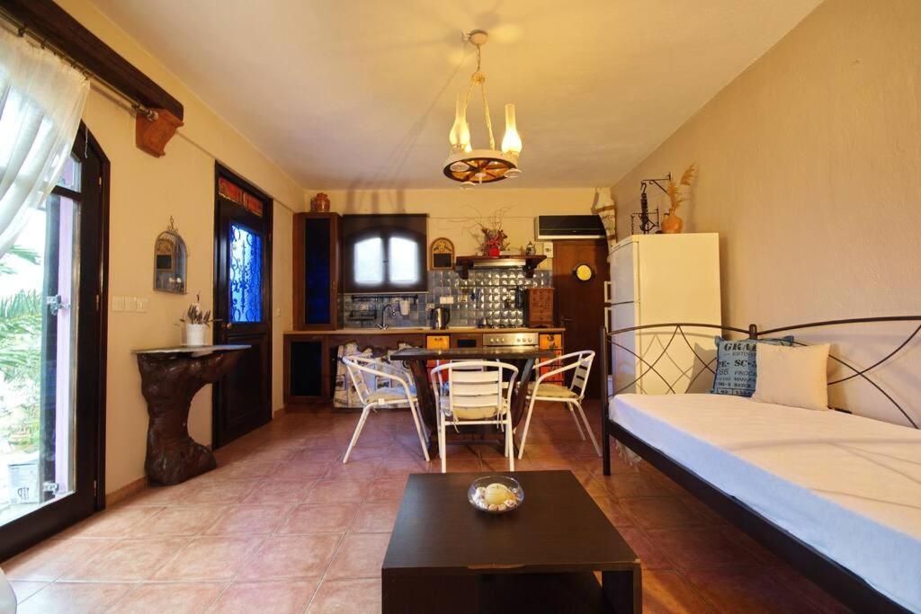 Ferienhaus Orfeas Hoyse 1 Patitírion